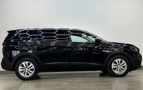 Peugeot 5008 II, 2020 год, 1 990 000 рублей, 4 фотография