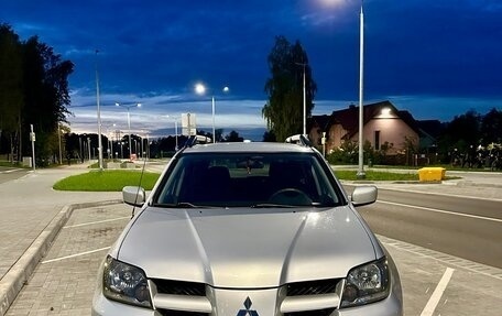 Mitsubishi Outlander III рестайлинг 3, 2003 год, 490 000 рублей, 6 фотография