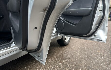 Mitsubishi Outlander III рестайлинг 3, 2003 год, 490 000 рублей, 11 фотография