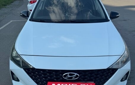 Hyundai Solaris II рестайлинг, 2020 год, 1 230 000 рублей, 2 фотография