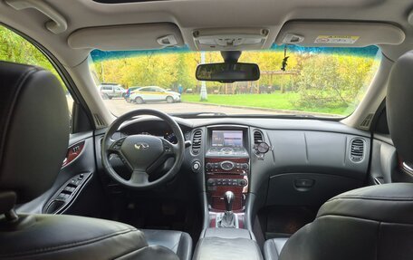 Infiniti QX50 I рестайлинг, 2017 год, 2 290 000 рублей, 16 фотография
