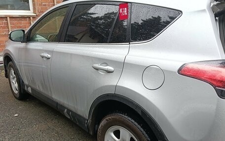 Toyota RAV4, 2016 год, 1 850 000 рублей, 4 фотография