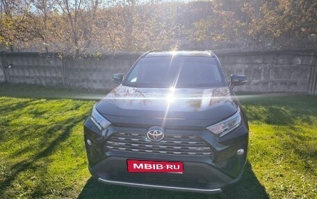 Toyota RAV4, 2021 год, 3 600 000 рублей, 1 фотография