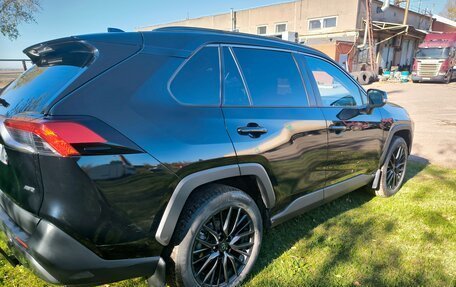 Toyota RAV4, 2021 год, 3 600 000 рублей, 5 фотография