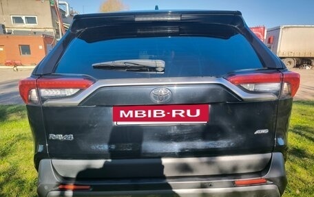 Toyota RAV4, 2021 год, 3 600 000 рублей, 4 фотография