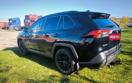 Toyota RAV4, 2021 год, 3 600 000 рублей, 9 фотография