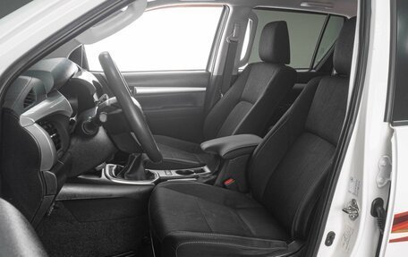 Toyota Hilux VIII, 2022 год, 3 739 000 рублей, 10 фотография