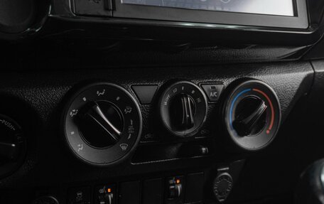 Toyota Hilux VIII, 2022 год, 3 739 000 рублей, 14 фотография