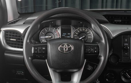Toyota Hilux VIII, 2022 год, 3 739 000 рублей, 17 фотография