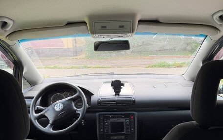 Volkswagen Sharan I рестайлинг, 2005 год, 700 000 рублей, 3 фотография