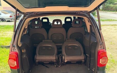 Volkswagen Sharan I рестайлинг, 2005 год, 700 000 рублей, 4 фотография