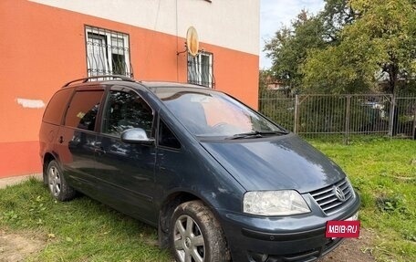 Volkswagen Sharan I рестайлинг, 2005 год, 700 000 рублей, 2 фотография