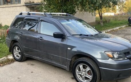 Mitsubishi Outlander III рестайлинг 3, 2003 год, 716 000 рублей, 3 фотография