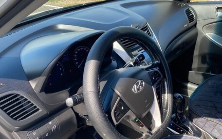 Hyundai Solaris II рестайлинг, 2014 год, 940 000 рублей, 10 фотография