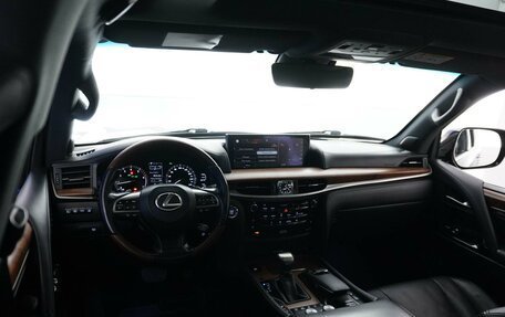 Lexus LX III, 2017 год, 7 499 077 рублей, 6 фотография