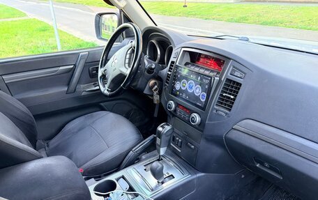 Mitsubishi Pajero IV, 2013 год, 2 070 000 рублей, 8 фотография