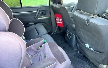 Mitsubishi Pajero IV, 2013 год, 2 070 000 рублей, 7 фотография