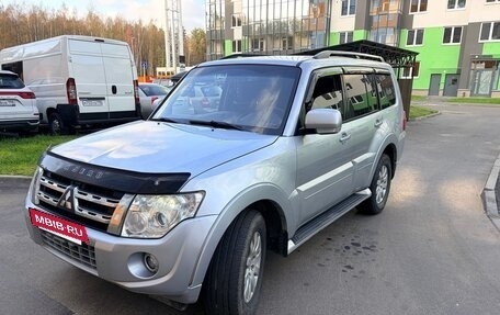 Mitsubishi Pajero IV, 2013 год, 2 070 000 рублей, 2 фотография