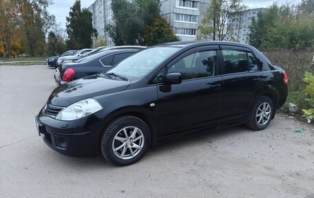 Nissan Tiida, 2010 год, 900 000 рублей, 1 фотография