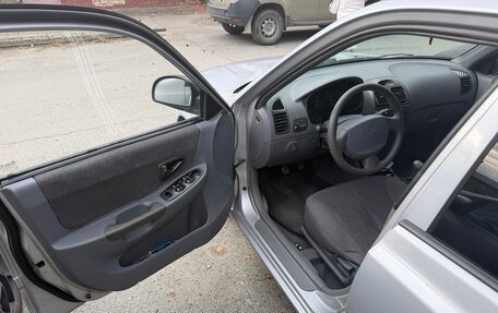 Hyundai Accent II, 2004 год, 300 000 рублей, 11 фотография