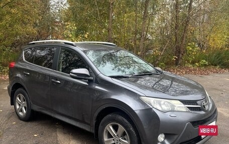 Toyota RAV4, 2015 год, 2 050 000 рублей, 3 фотография
