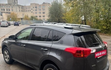 Toyota RAV4, 2015 год, 2 050 000 рублей, 7 фотография