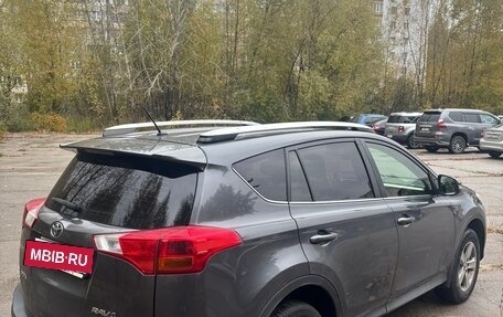 Toyota RAV4, 2015 год, 2 050 000 рублей, 8 фотография