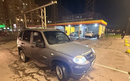 Chevrolet Niva I рестайлинг, 2012 год, 260 000 рублей, 3 фотография