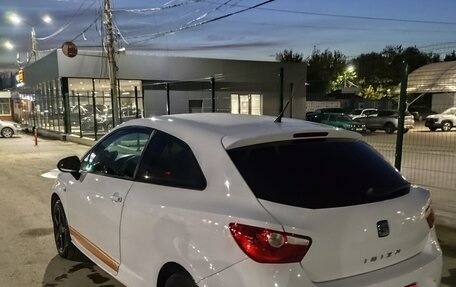 SEAT Ibiza IV рестайлинг 2, 2011 год, 760 000 рублей, 1 фотография