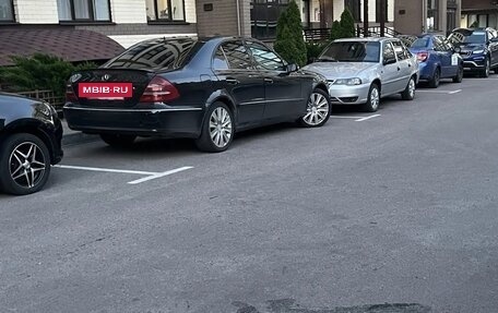 Mercedes-Benz E-Класс, 2005 год, 1 200 000 рублей, 2 фотография