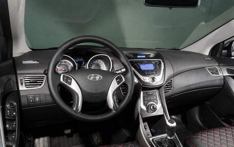 Hyundai Elantra V, 2011 год, 898 000 рублей, 6 фотография