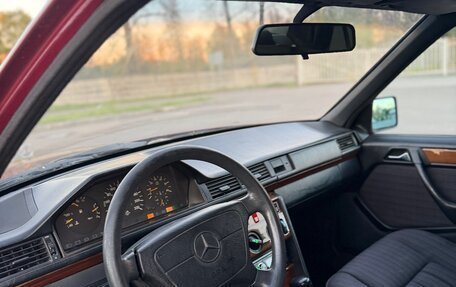 Mercedes-Benz E-Класс, 1993 год, 400 000 рублей, 7 фотография