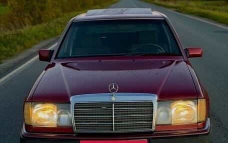 Mercedes-Benz E-Класс, 1993 год, 400 000 рублей, 6 фотография