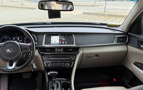 KIA Optima IV, 2017 год, 1 840 000 рублей, 14 фотография