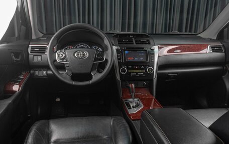 Toyota Camry, 2013 год, 1 899 000 рублей, 6 фотография