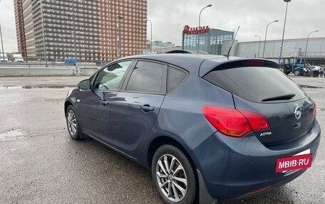 Opel Astra J, 2010 год, 640 000 рублей, 4 фотография