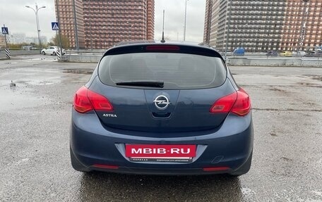 Opel Astra J, 2010 год, 640 000 рублей, 6 фотография