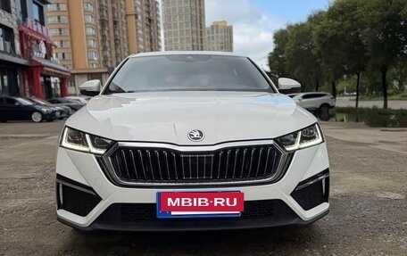 Skoda Octavia IV, 2022 год, 2 250 000 рублей, 2 фотография