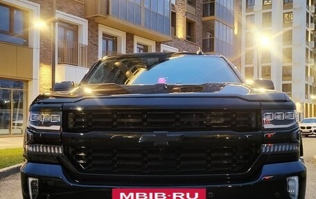 Chevrolet Silverado, 2018 год, 4 250 000 рублей, 5 фотография