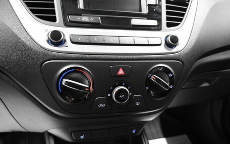 Hyundai Solaris II рестайлинг, 2018 год, 1 240 000 рублей, 14 фотография
