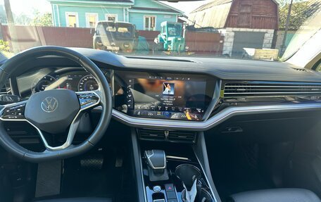 Volkswagen Touareg III, 2022 год, 7 450 000 рублей, 16 фотография