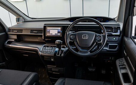 Honda Stepwgn IV, 2016 год, 2 030 000 рублей, 6 фотография