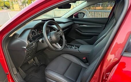 Mazda 3, 2022 год, 1 850 000 рублей, 12 фотография