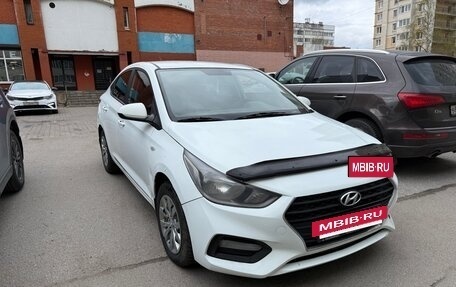 Hyundai Solaris II рестайлинг, 2018 год, 799 999 рублей, 3 фотография
