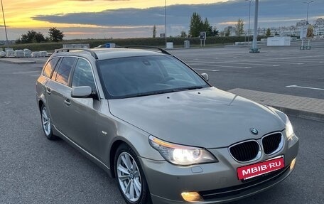 BMW 5 серия, 2008 год, 900 000 рублей, 6 фотография