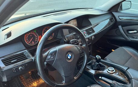 BMW 5 серия, 2008 год, 900 000 рублей, 14 фотография