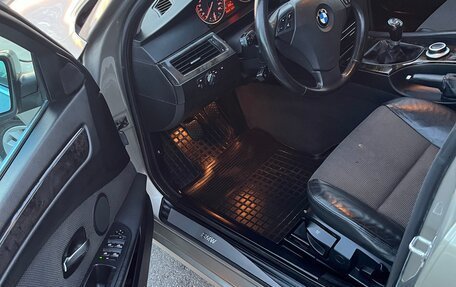 BMW 5 серия, 2008 год, 900 000 рублей, 15 фотография