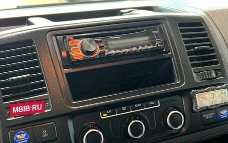Volkswagen Caravelle T5, 2014 год, 2 120 000 рублей, 13 фотография