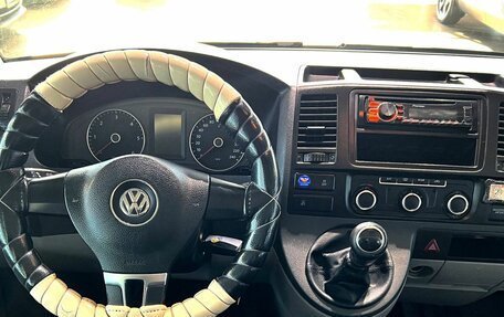 Volkswagen Caravelle T5, 2014 год, 2 120 000 рублей, 19 фотография