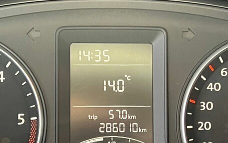 Volkswagen Caravelle T5, 2014 год, 2 120 000 рублей, 17 фотография